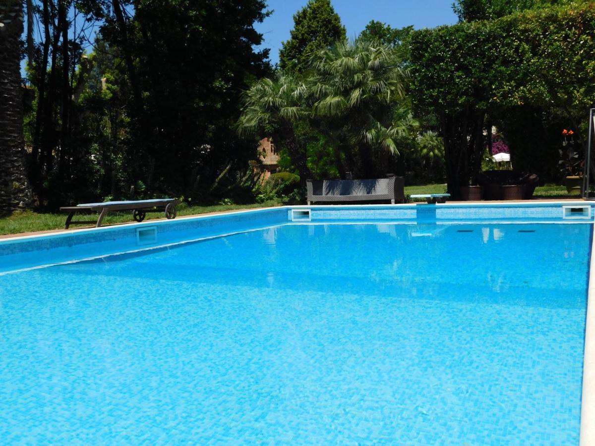 Appartamento Con Piscina Immersa Nel Verde 키쉬나 외부 사진