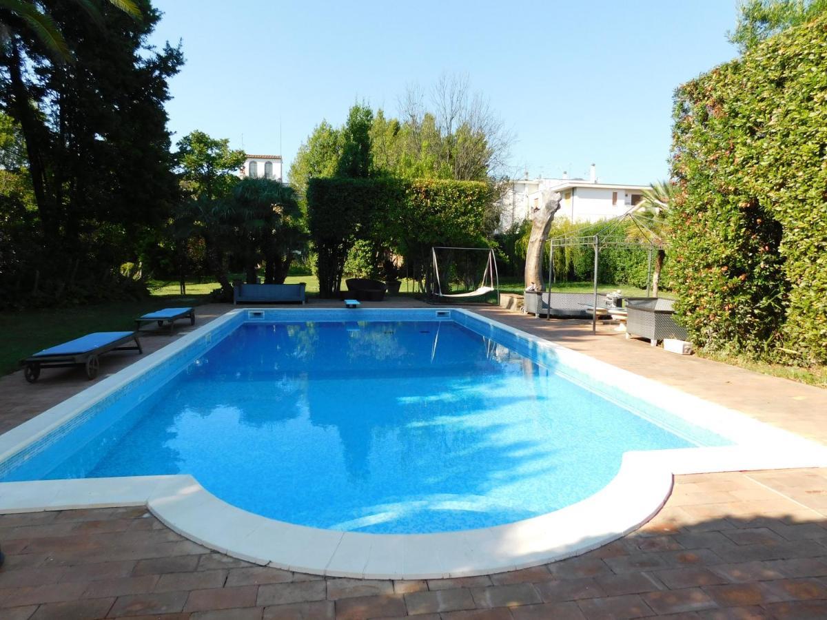 Appartamento Con Piscina Immersa Nel Verde 키쉬나 외부 사진
