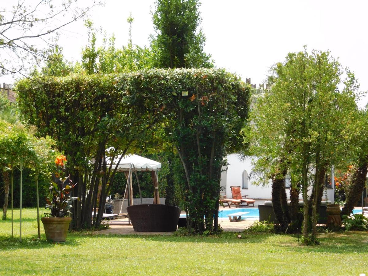Appartamento Con Piscina Immersa Nel Verde 키쉬나 외부 사진